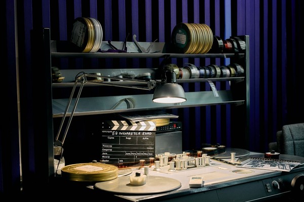 Ей покоряется кино