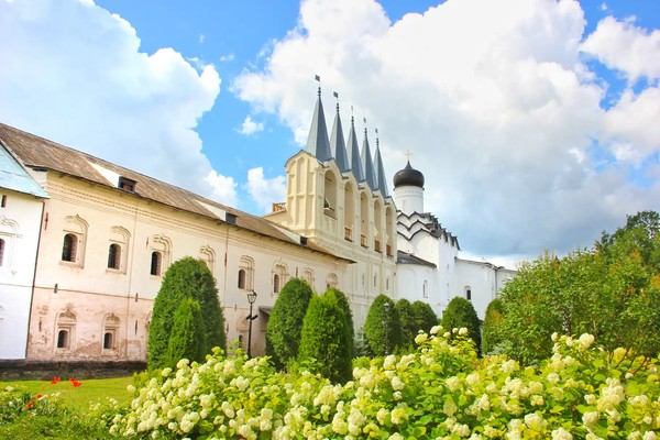 Тихвин и дом-музей Римского-Корсакова