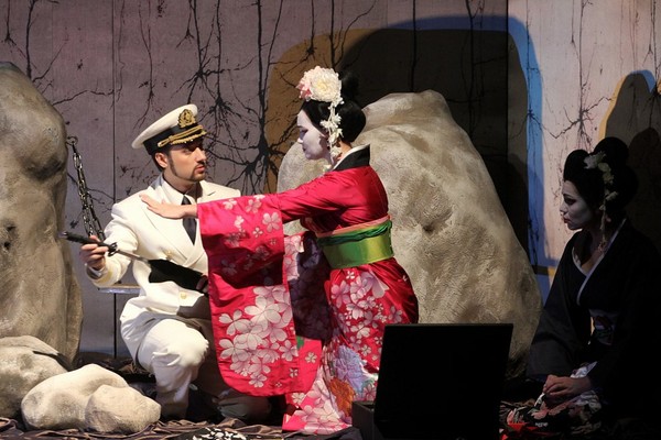 Мадам Баттерфляй