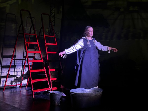 Спектакль «Родом из детства»