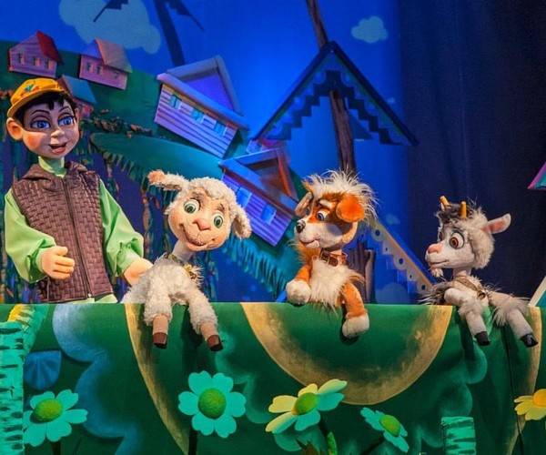 Спектакль «Щенок, не умеющий лаять»