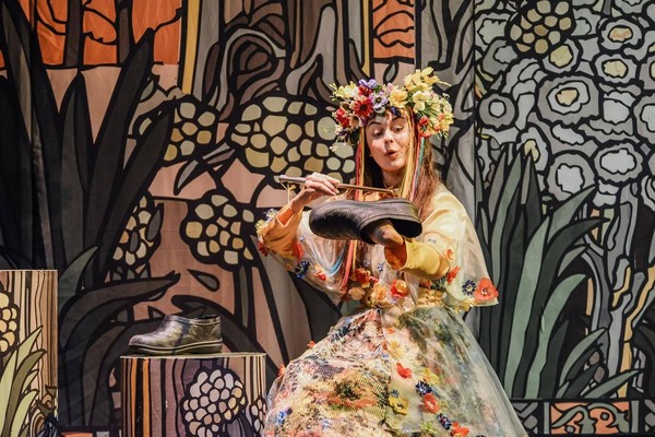 Спектакль «Калоши счастья, или Сказки на все времена»