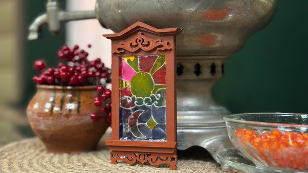 Создание декоративного наличника с витражом