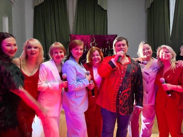 «Весь май зажигай»