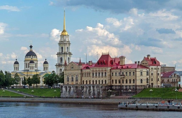 Интеллектуальная краеведческая игра «Город R»