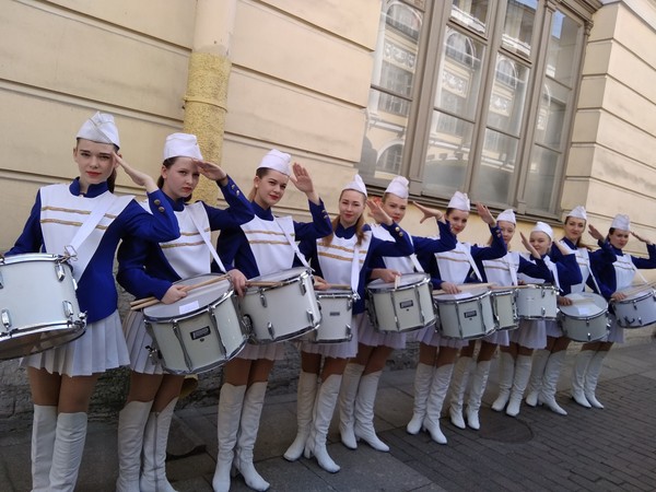 Отчётный концерт коллективов оркестра барабанщиц «Виктория» и центра танца «Импульс»