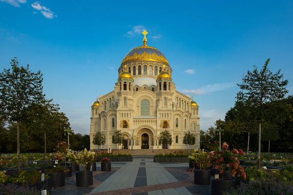Кронштадт с теплоходной прогулкой по фортам