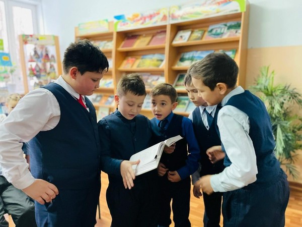 Библиотечная игра «Приключения в лабиринтах книг»