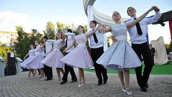 Музыкальная гостиная «О, русский вальс!»