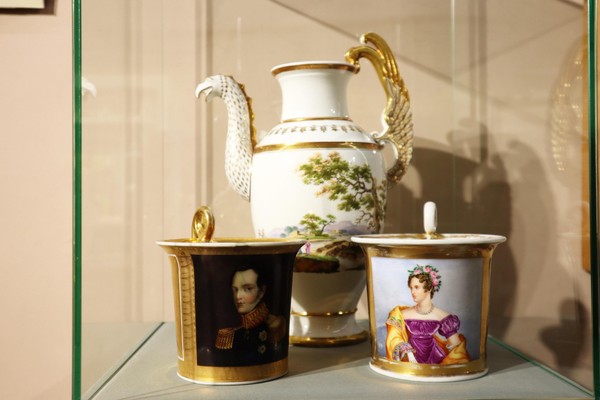 Тематическая экскурсия «История российского фарфора»