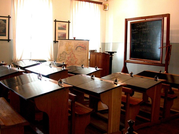 Выставка «Церковнославянский – 5». Традиции преподавания древнего языка в симбирской гимназии»