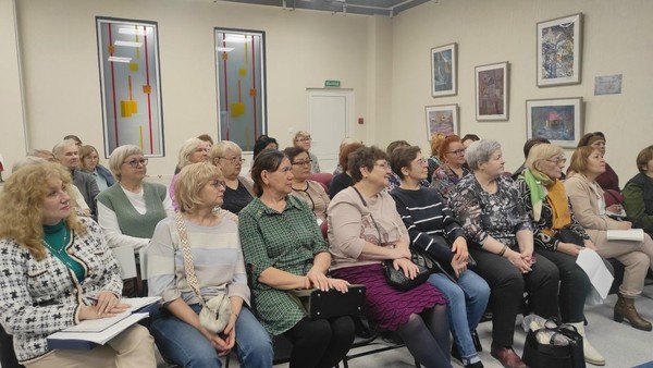 Лекция «Беспалова Ю.М. Обращение к себе: повседневная жизнь западносибирской семьи»