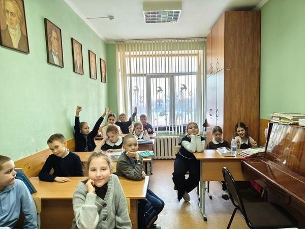 Концерт-беседа «Солнечный композитор – детям»