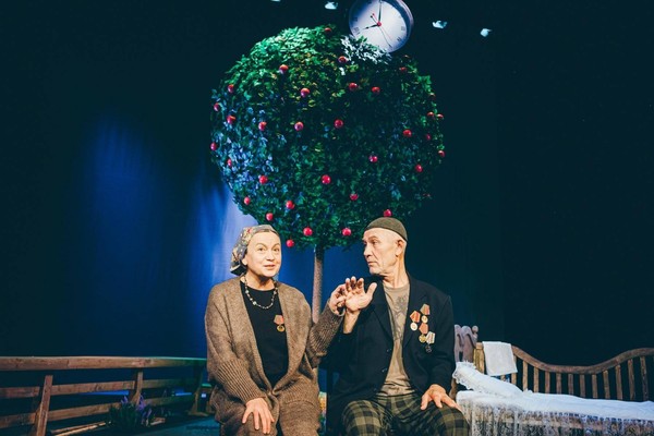 Спектакль «Любишь, не любишь?»