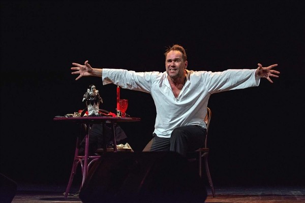 Моноспектакль «Расправь крылья»