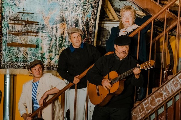 Песни нашего двора