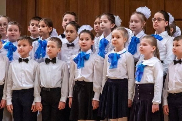 Отчетный концерт школы, посвященный Году единства народов России