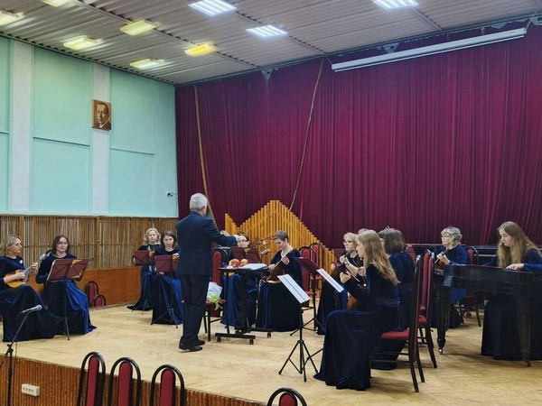 «И в сердце музыка звучит»