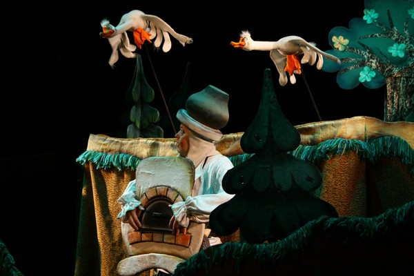 Гуси-лебеди