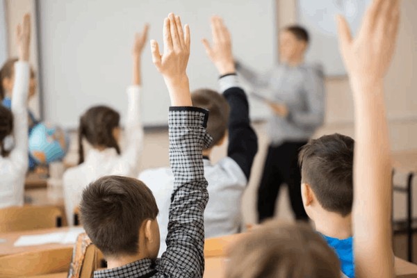 Информационный час «Слава Вам, грамоты нашей творцы!»