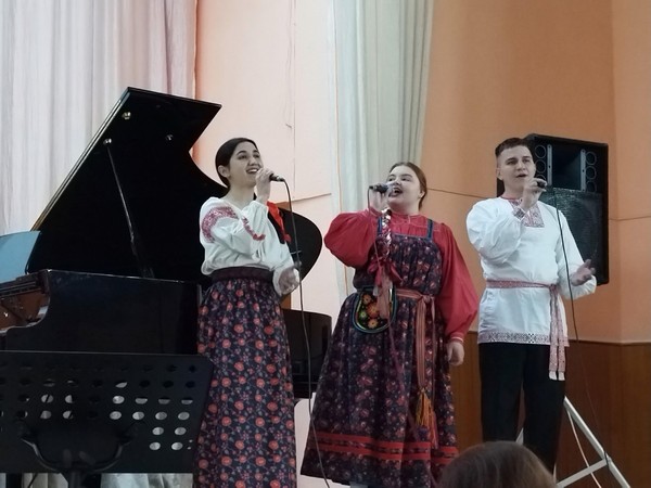 Классный час в форме концерта для родителей фольклорного отделения