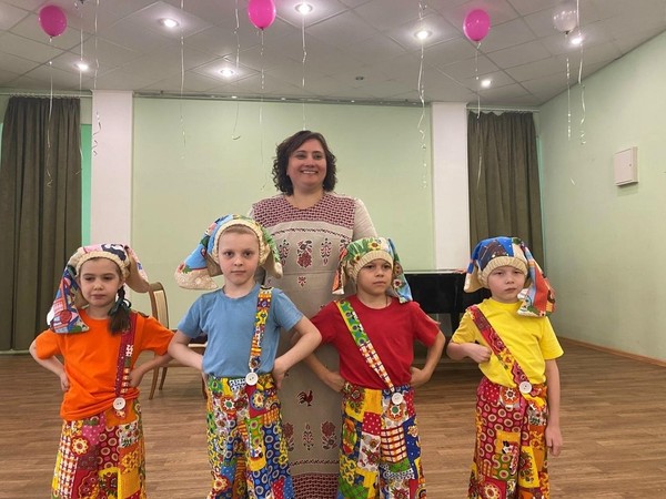 «Концерт обучающихся подготовительного отделения «В гостях у скоморошек»