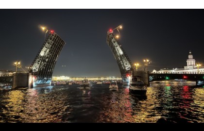 Дискотека под разводными мостами