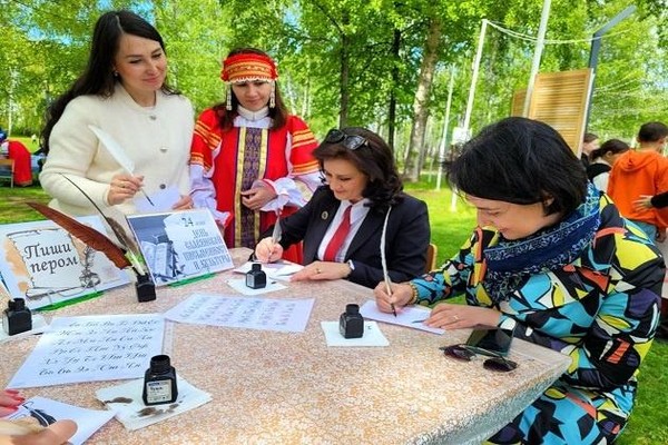Мастер класс «Пиши пером»
