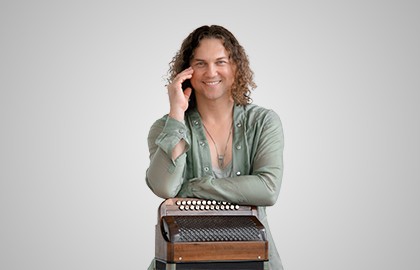 Кучерявый вечер Александра Бардина