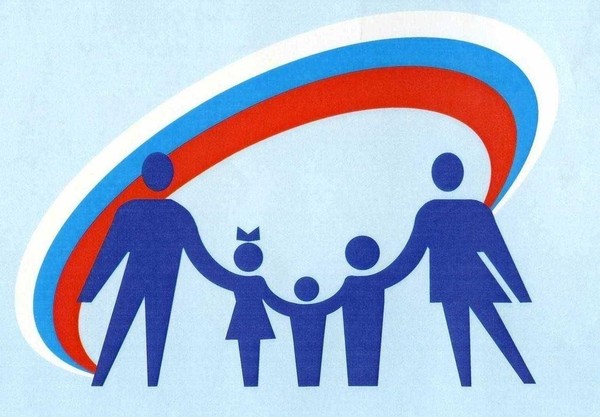 «Семьёй возродится Россия»: диалог у книжной выставки