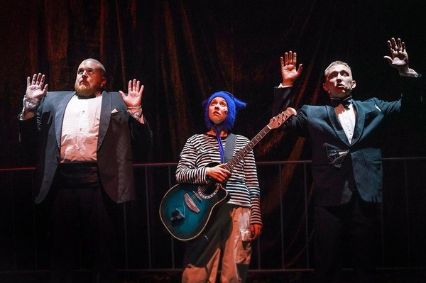 Спектакль «Птица феникс возвращается домой»