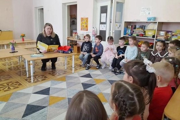 Громкое чтение «Веселый багаж»
