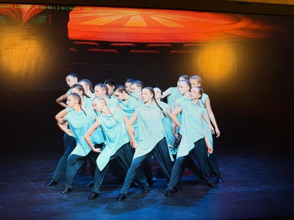 Отчетный концерт народного ансамбля «Декаданс»