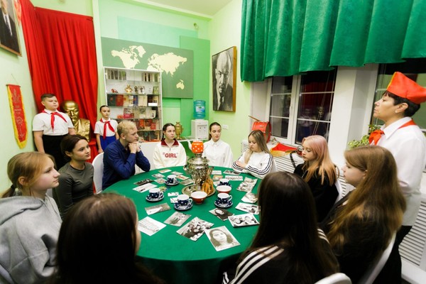 Экскурсия «Путешествие в страну Пионерию»