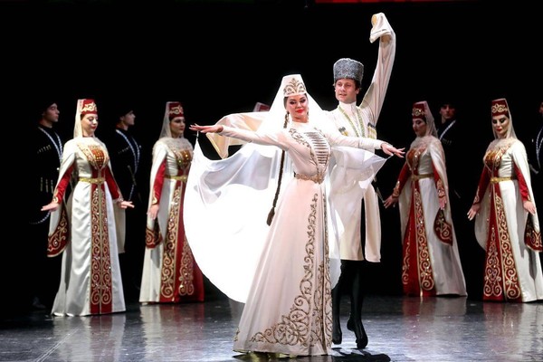 Концерт ансамбля песни и танца «Симд»