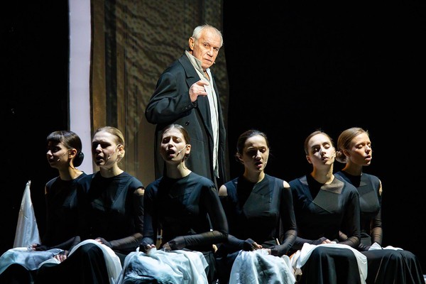 Спектакль «Кроткая»