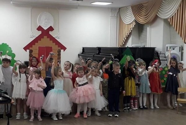 «Весенний праздник»