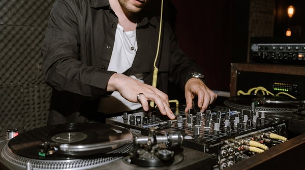 Vinyl & Talks
