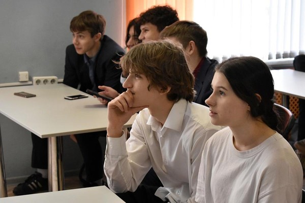 Игра «Школа необычных уроков»