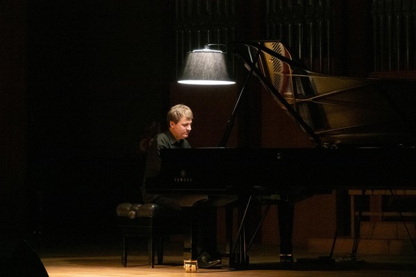 Концерт «100 фортепианных шедевров»