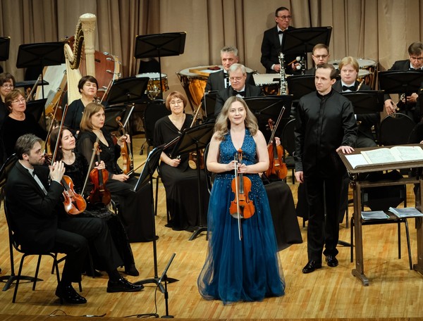 Молодые таланты с Красноярским академическим симфоническим оркестром и Михаилом Мосенковым