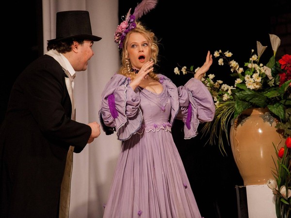 Спектакль-водевиль «Беда от нежного сердца»