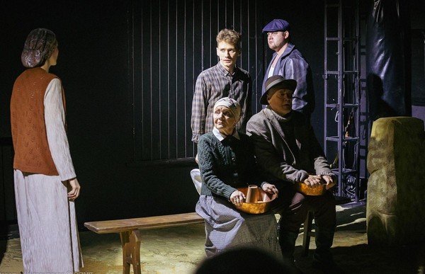 Спектакль «Белый пароход»