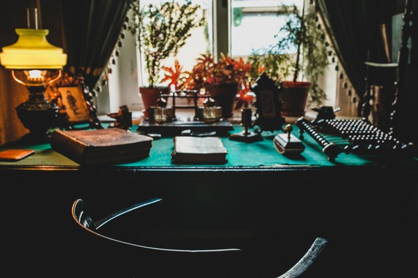 Обзорная экскурсия «Жизнь и творчество Алексея Толстого»