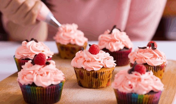 Познавательный час «День кондитера в России»