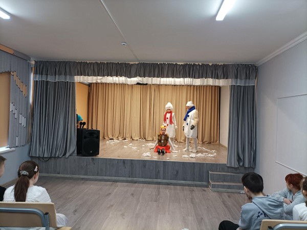 «Яблонька желаний» спектакль