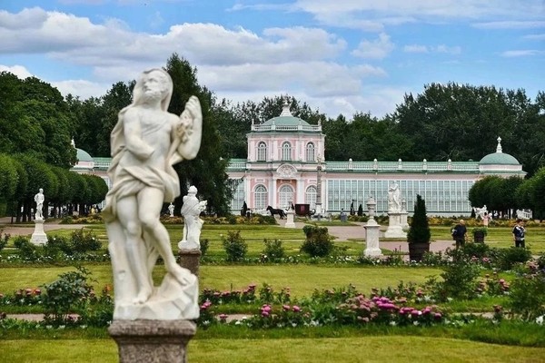 Весна в Кусково. Музыка любви. Le Chemin de l’Amour: Дебюсси. Шопен. Шуман. Брамс