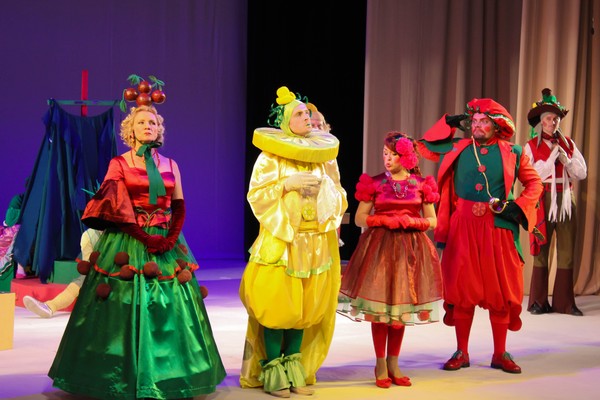 Спектакль «Приключения Чиполлино»