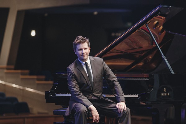 Трио Ильи Филиппова и Роберт Бабаев