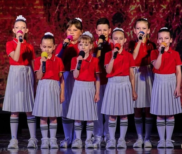 Концертная программа «Созвездие детских улыбок»